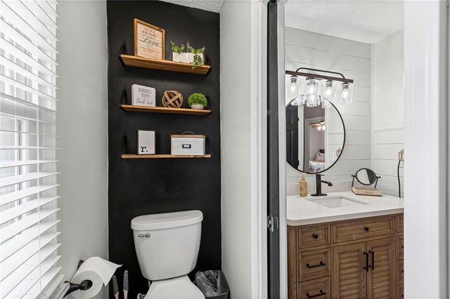 920 SW 14th Street Terrace, Blue Springs, MO 64015