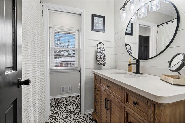 920 SW 14th Street Terrace, Blue Springs, MO 64015