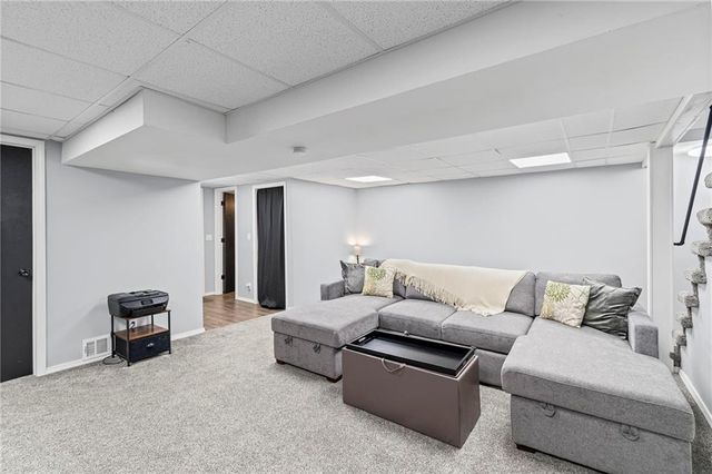 920 SW 14th Street Terrace, Blue Springs, MO 64015