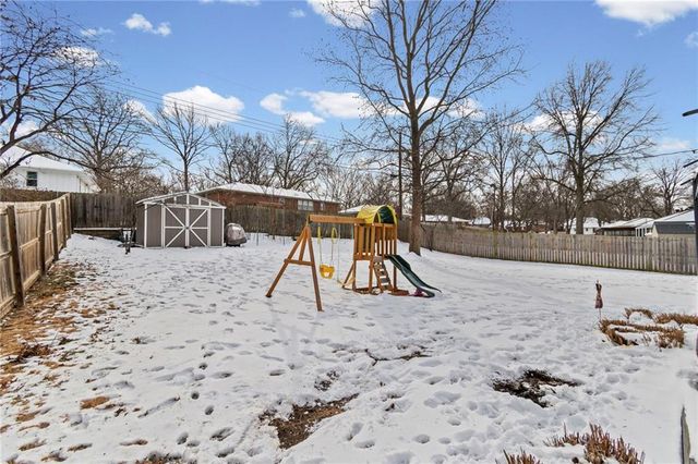 920 SW 14th Street Terrace, Blue Springs, MO 64015