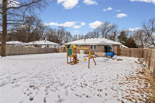 920 SW 14th Street Terrace, Blue Springs, MO 64015