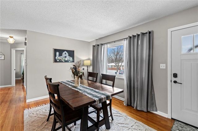 920 SW 14th Street Terrace, Blue Springs, MO 64015