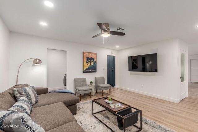 5253 E BECK Lane, Scottsdale, AZ 85254