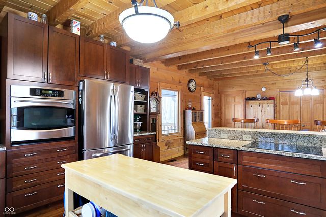 1947 W 1100 N, Knightstown, IN 46148