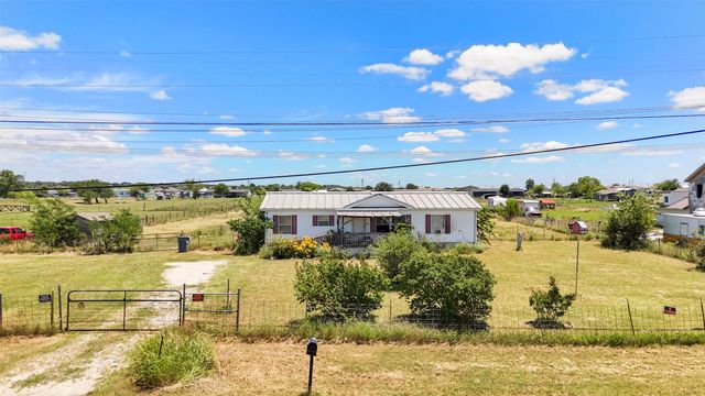 3321 Cobbler Lane, Joshua, TX 76058