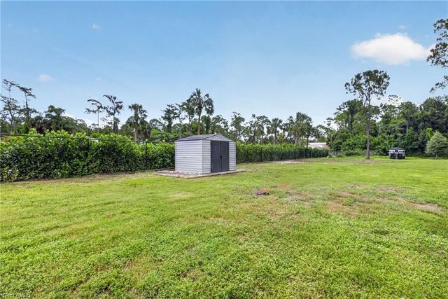 5191 Coral Wood DR, Naples, FL 34119