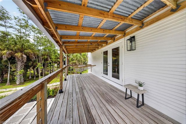 5191 Coral Wood DR, Naples, FL 34119