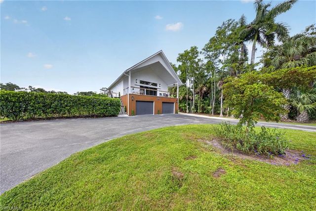 5191 Coral Wood DR, Naples, FL 34119