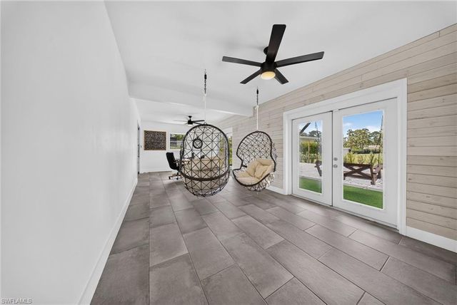 5191 Coral Wood DR, Naples, FL 34119