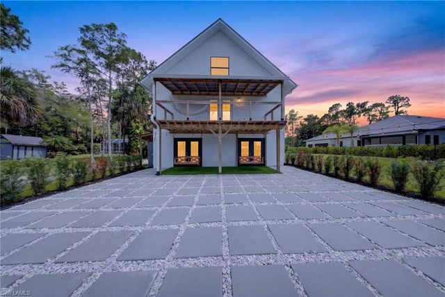 5191 Coral Wood DR, Naples, FL 34119