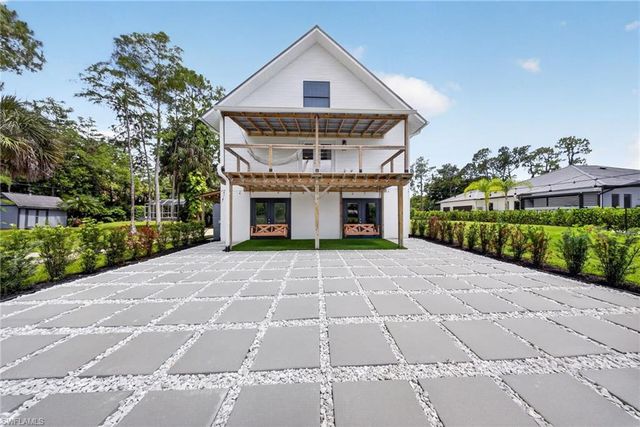 5191 Coral Wood DR, Naples, FL 34119