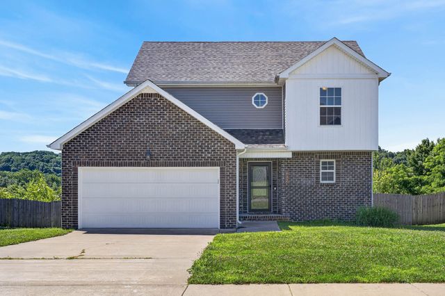 832 Crestone Ln, Clarksville, TN 37042