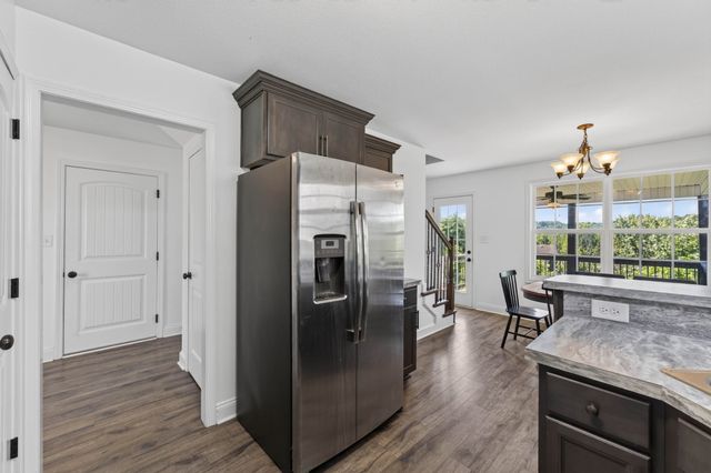 832 Crestone Ln, Clarksville, TN 37042
