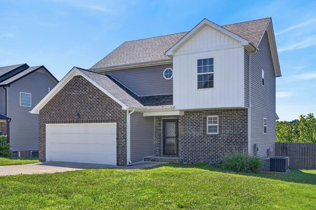 832 Crestone Ln, Clarksville, TN 37042