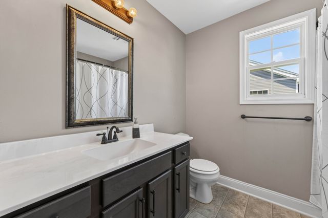 832 Crestone Ln, Clarksville, TN 37042