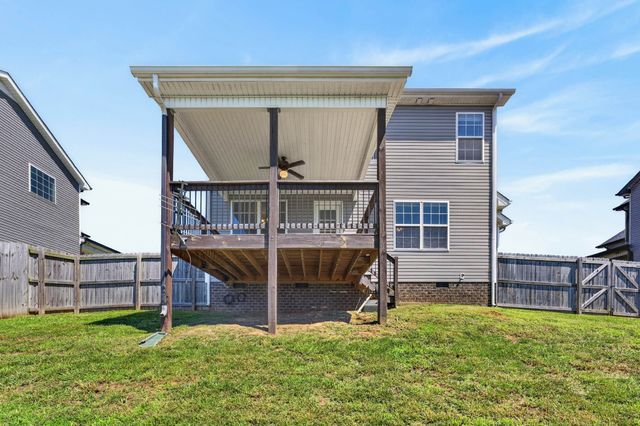 832 Crestone Ln, Clarksville, TN 37042