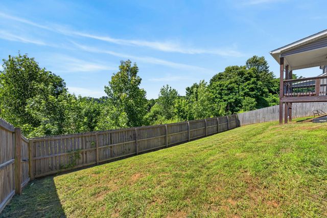 832 Crestone Ln, Clarksville, TN 37042