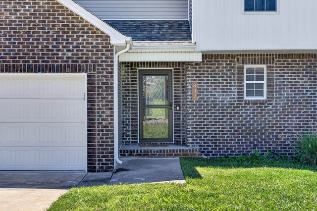 832 Crestone Ln, Clarksville, TN 37042