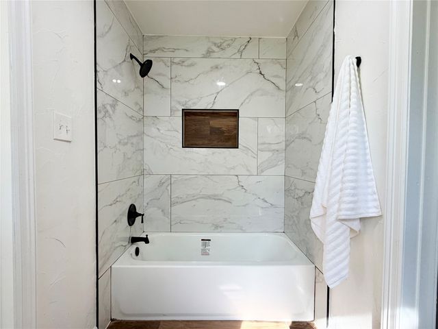 500 S Washington Street, Pilot Point, TX 76258