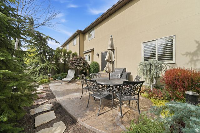 7253 S VIANSA CT, Midvale, UT 84047