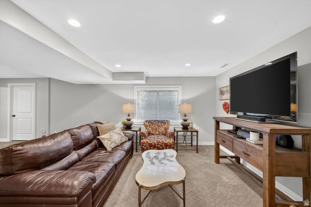 7253 S VIANSA CT, Midvale, UT 84047