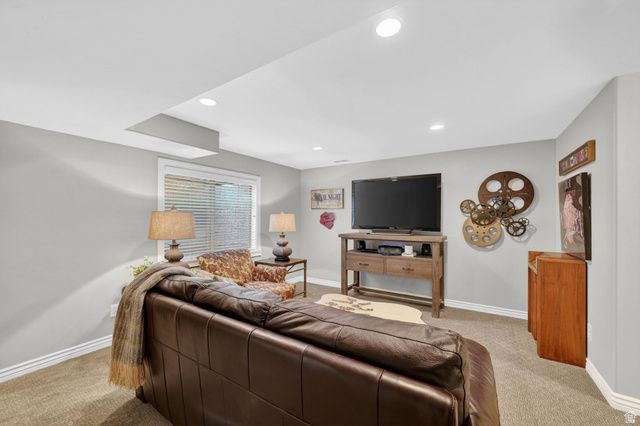 7253 S VIANSA CT, Midvale, UT 84047