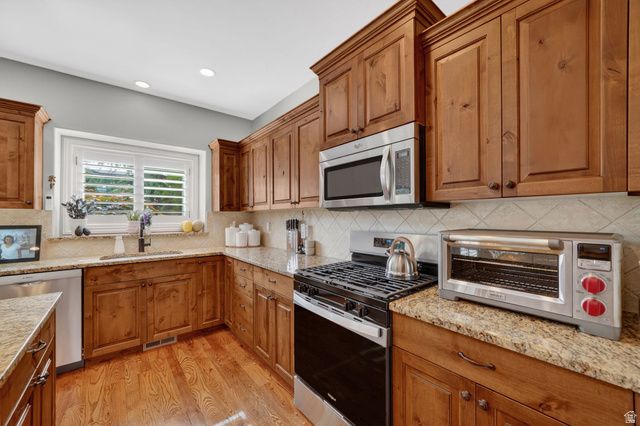 7253 S VIANSA CT, Midvale, UT 84047