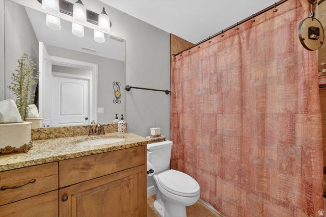 7253 S VIANSA CT, Midvale, UT 84047
