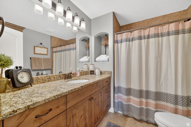 7253 S VIANSA CT, Midvale, UT 84047