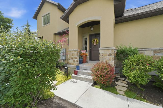7253 S VIANSA CT, Midvale, UT 84047