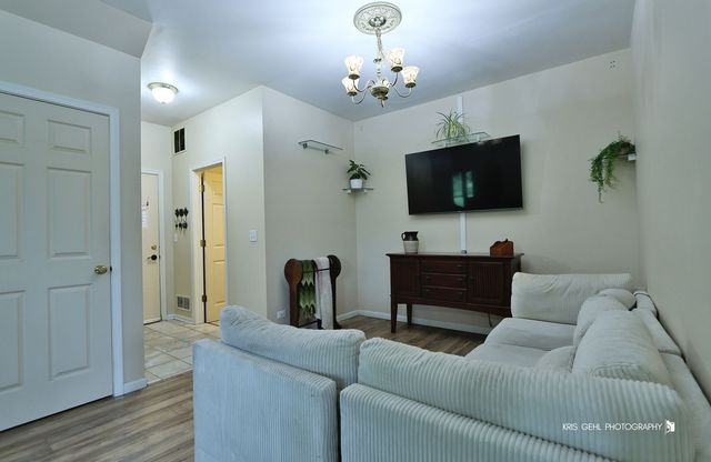 91 E Haines Drive 9, Hainesville, IL 60030