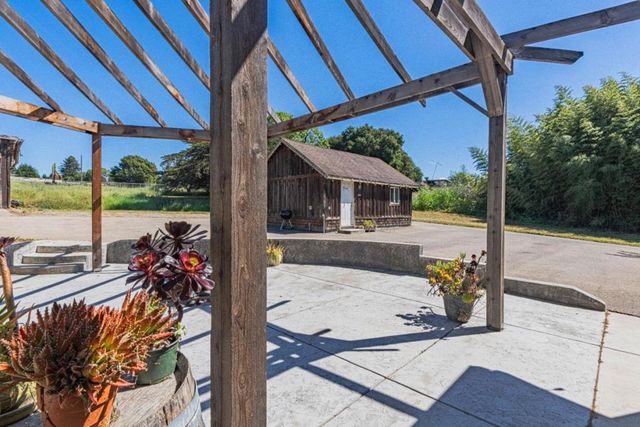 9585 Prunedale South Road, Salinas, CA 93907