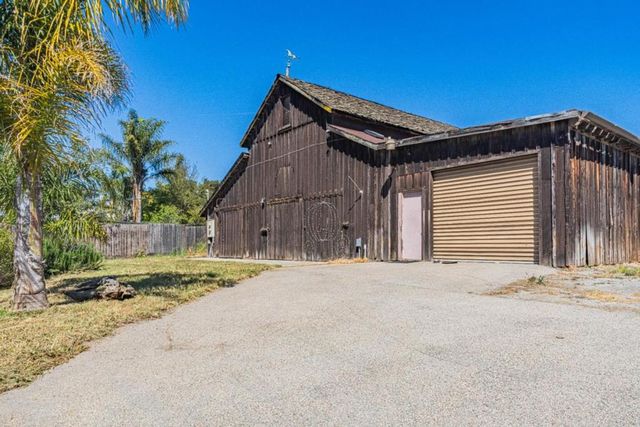 9585 Prunedale South Road, Salinas, CA 93907