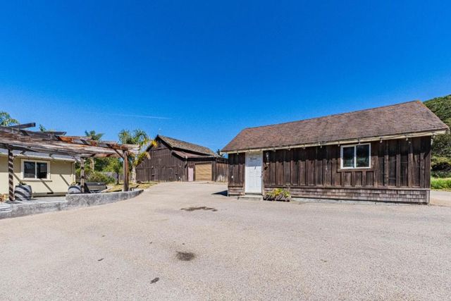 9585 Prunedale South Road, Salinas, CA 93907