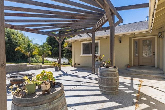 9585 Prunedale South Road, Salinas, CA 93907
