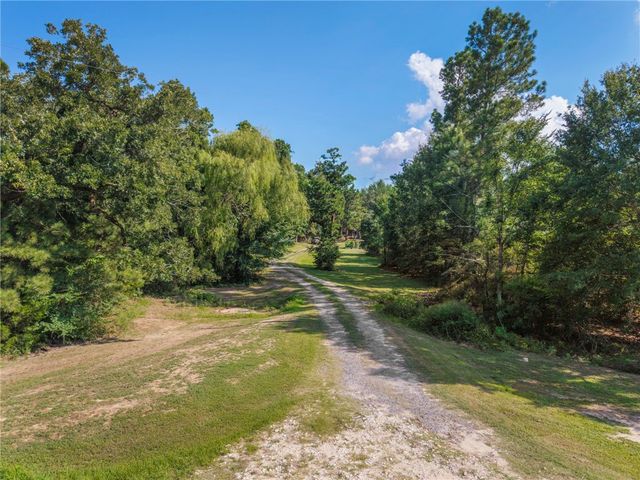 1885 Double Price Lane, Bedias, TX 77831
