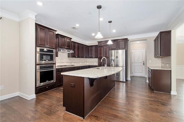 915 Elmsbrook Lane, Alpharetta, GA 30004