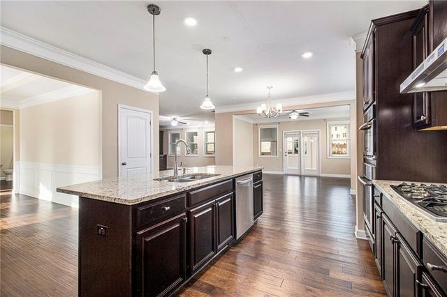 915 Elmsbrook Lane, Alpharetta, GA 30004