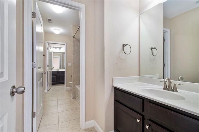 915 Elmsbrook Lane, Alpharetta, GA 30004