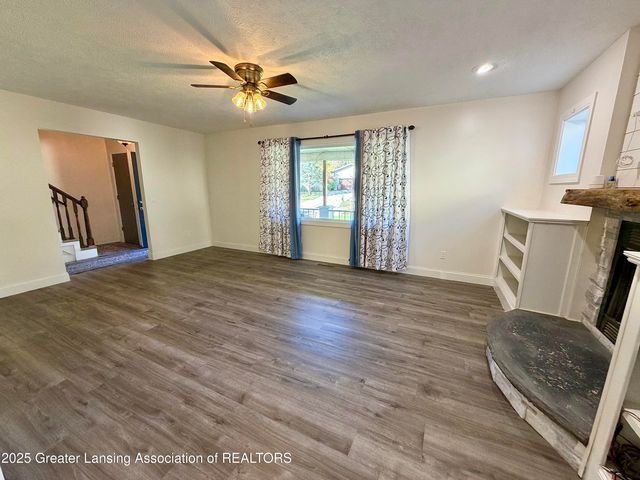 229 Williamsburg Road, Lansing, MI 48917