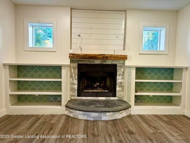 229 Williamsburg Road, Lansing, MI 48917