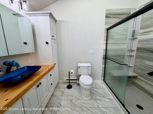 229 Williamsburg Road, Lansing, MI 48917