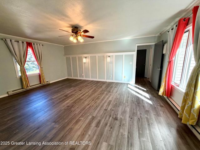 229 Williamsburg Road, Lansing, MI 48917