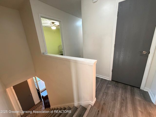 229 Williamsburg Road, Lansing, MI 48917