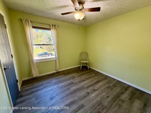 229 Williamsburg Road, Lansing, MI 48917