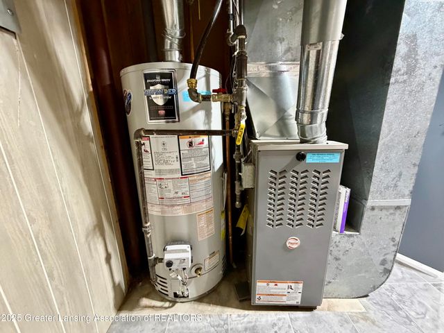 229 Williamsburg Road, Lansing, MI 48917