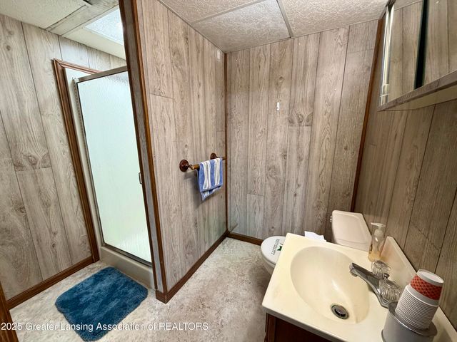 229 Williamsburg Road, Lansing, MI 48917