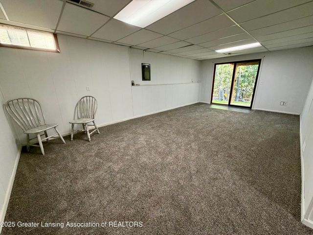 229 Williamsburg Road, Lansing, MI 48917