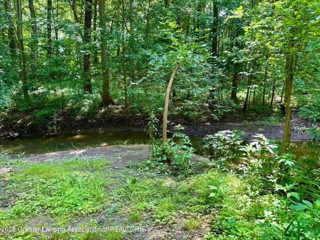 229 Williamsburg Road, Lansing, MI 48917