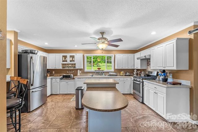 1162 Mountain Breeze Drive LOT 1, Morganton, NC 28655